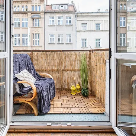 Niceone Number 1 - W Samym Centrum! Widok Na Deptak, Ac