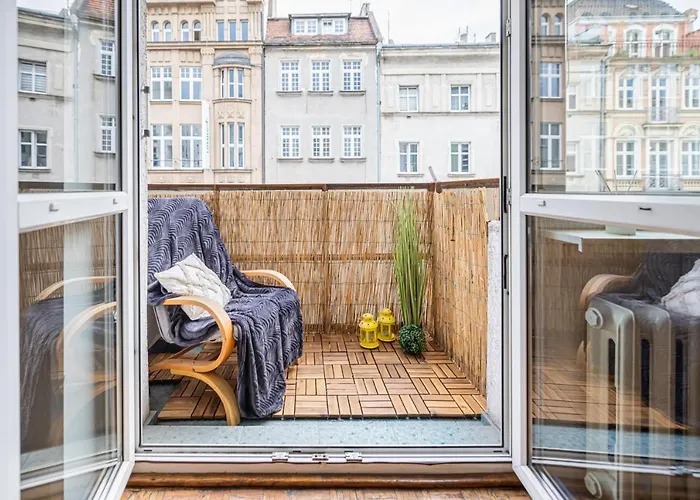 Niceone Number 1 - W Samym Centrum! Widok Na Deptak, Ac