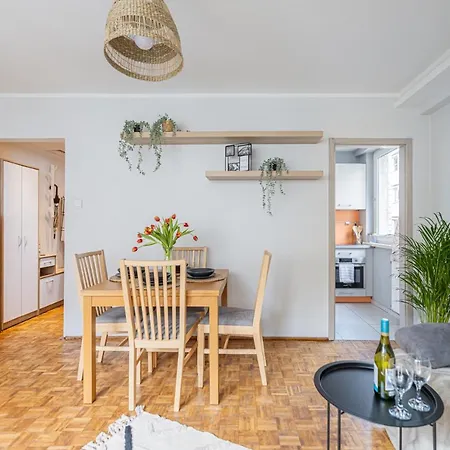 Niceone Number 1 - W Samym Centrum! Widok Na Deptak, Ac Apartment *