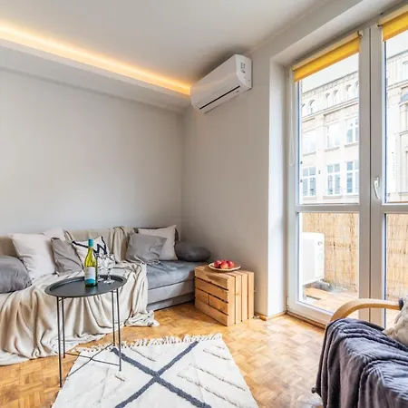 Apartment Niceone Number 1 - W Samym Centrum! Widok Na Deptak, Ac
